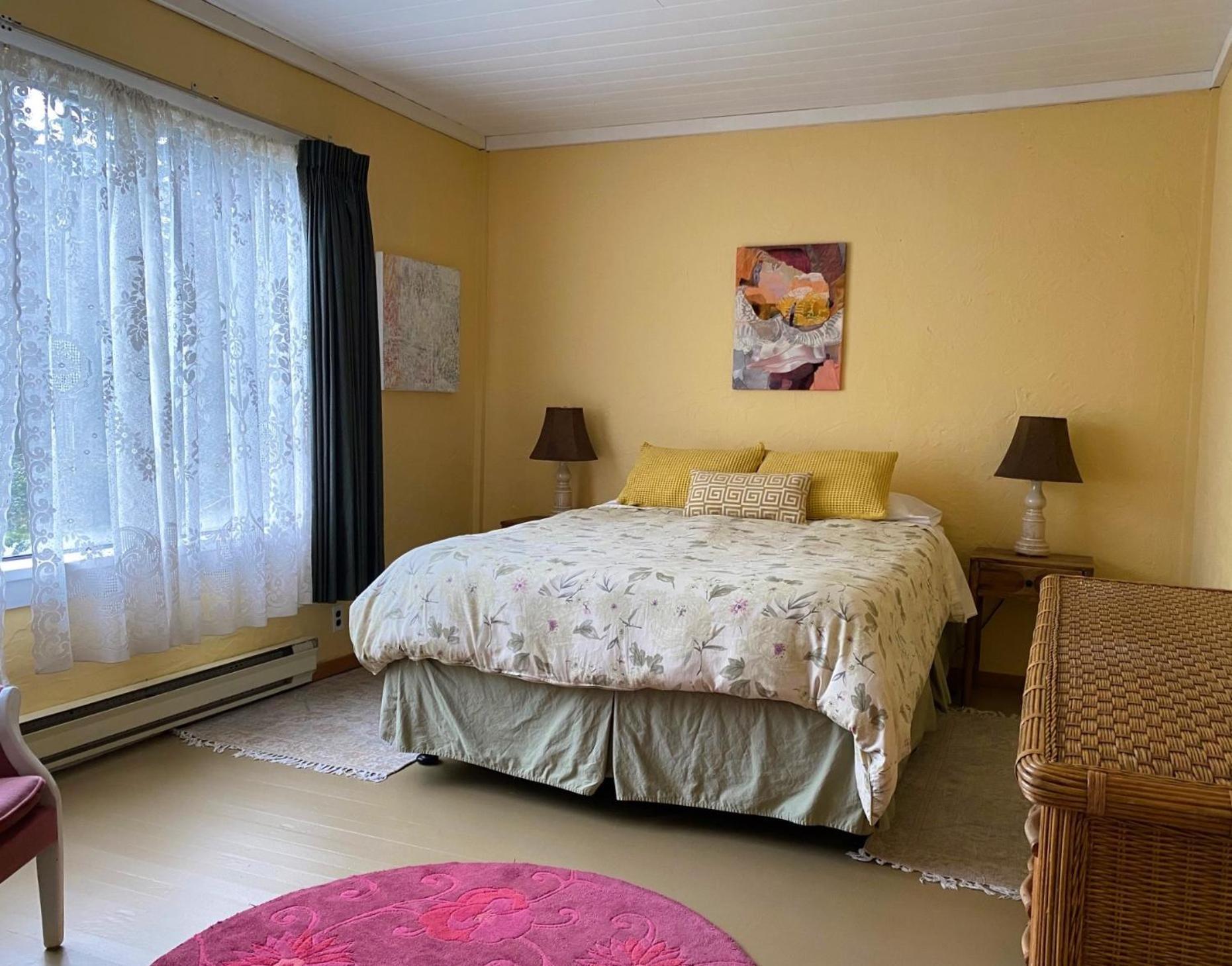Driftwood Village Cottages Sturdies Bay Екстер'єр фото